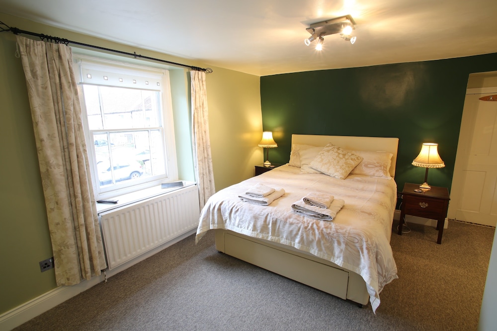 Deluxe Double Room (with Bath) photo 2
