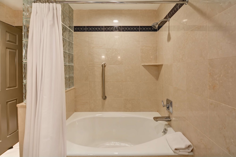 Suite, 1 Bedroom (1 King Bed) - Photo 5