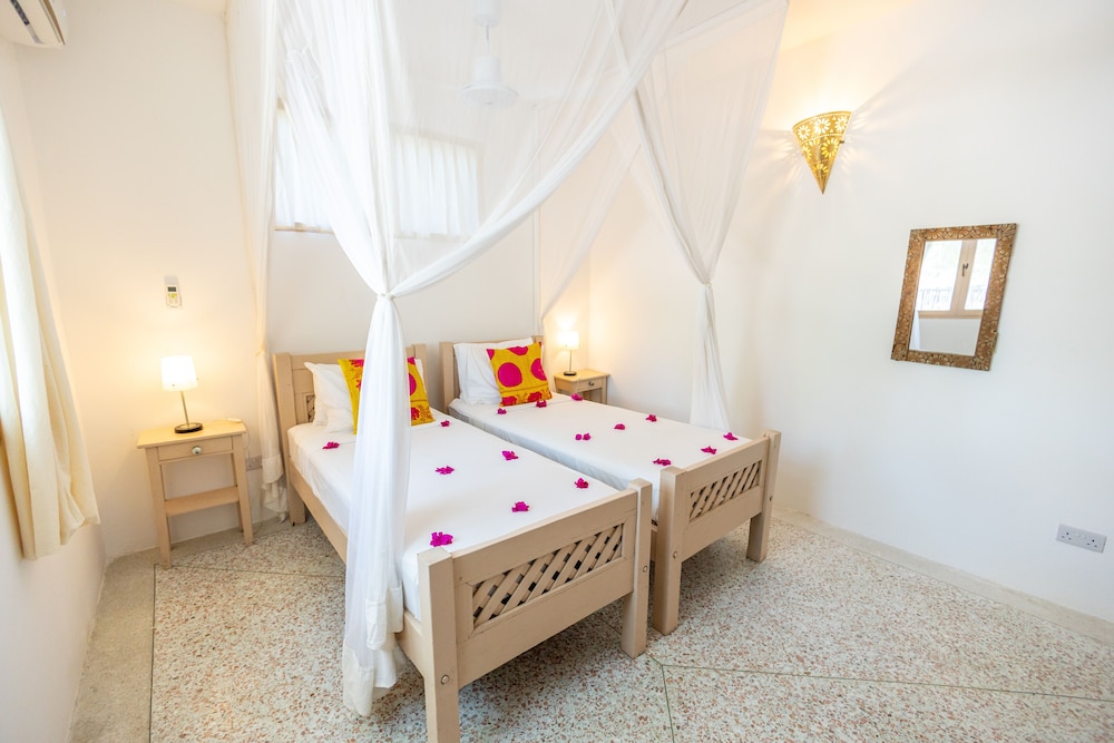 Family Apartment, 3 Bedrooms, Air conditioning, Garden View