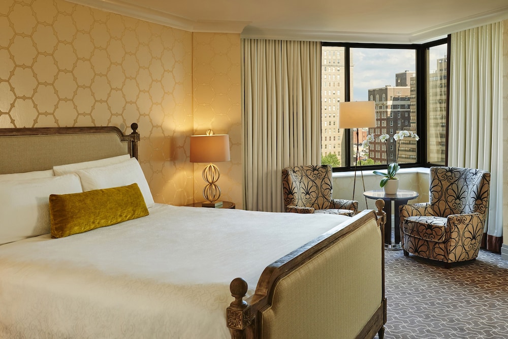 Deluxe Room, 1 Queen Bed, Accessible, City View photo 1