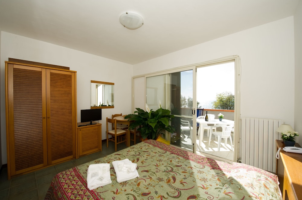 Standard Apartment, 2 Bedrooms, Tower photo 1