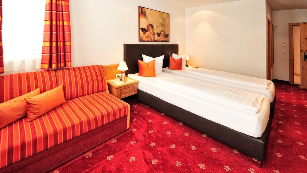 Standard Triple Room, Mountain View photo 1