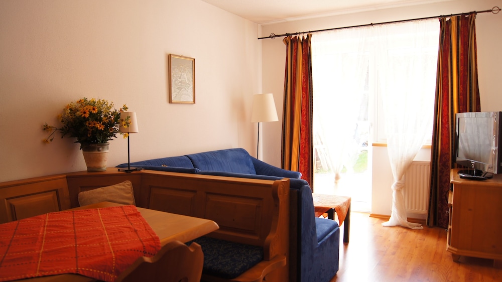Apartment (Top 2/5/6) photo 2