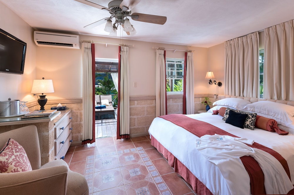 Junior Suite, Jetted Tub, Garden Area