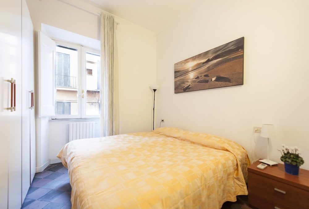 Apartment, 3 Bedrooms (B)