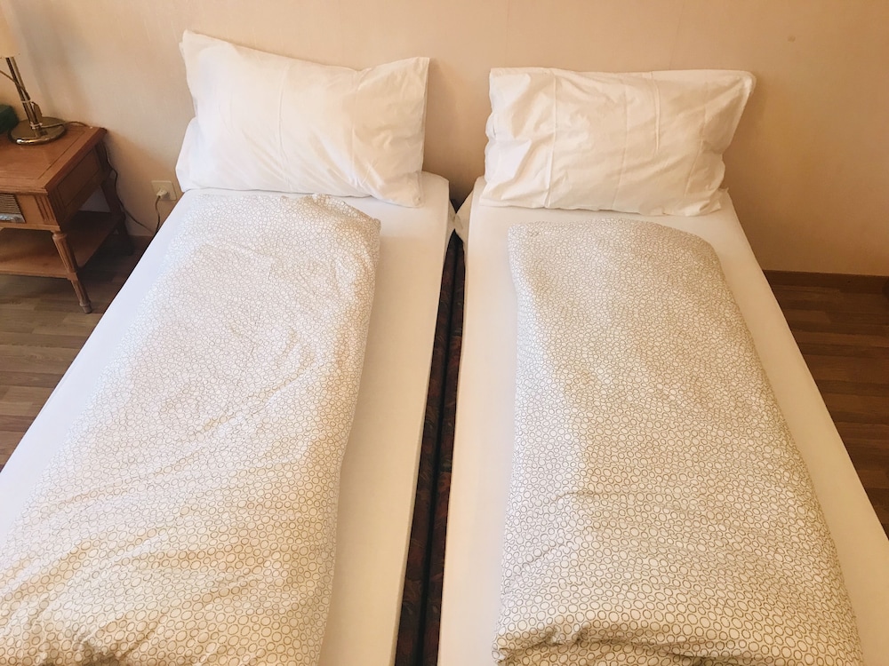 Economy Twin Room