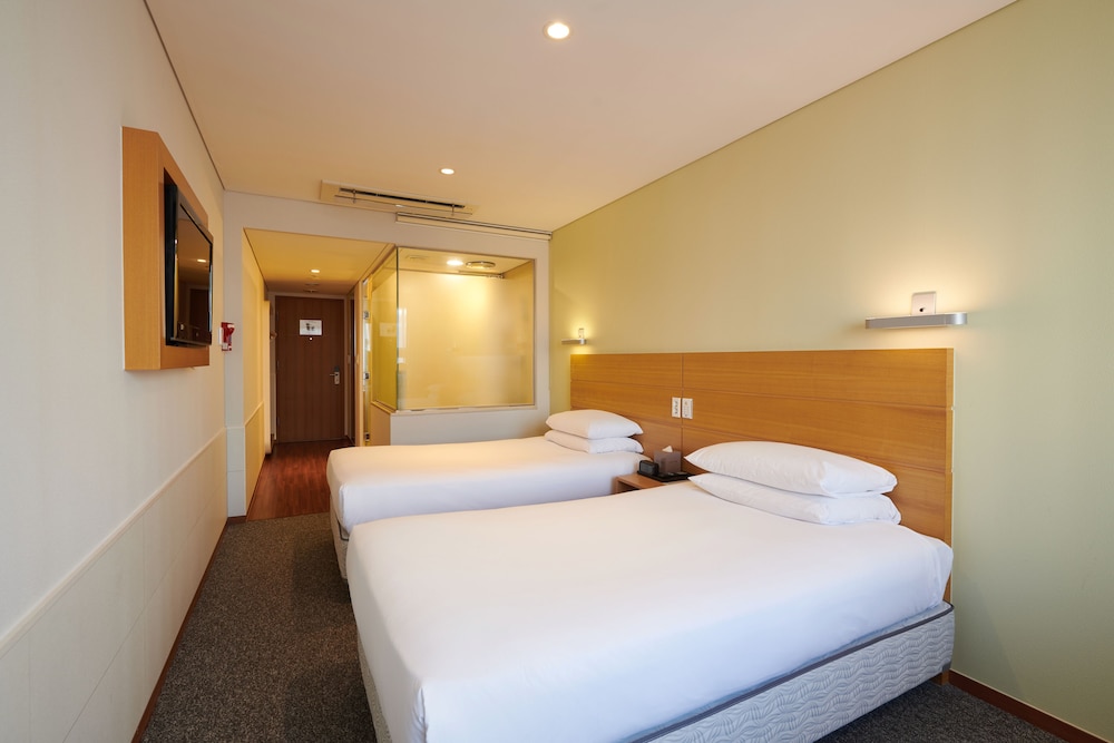 Standard Twin Room (With breakfast for 2) photo 3