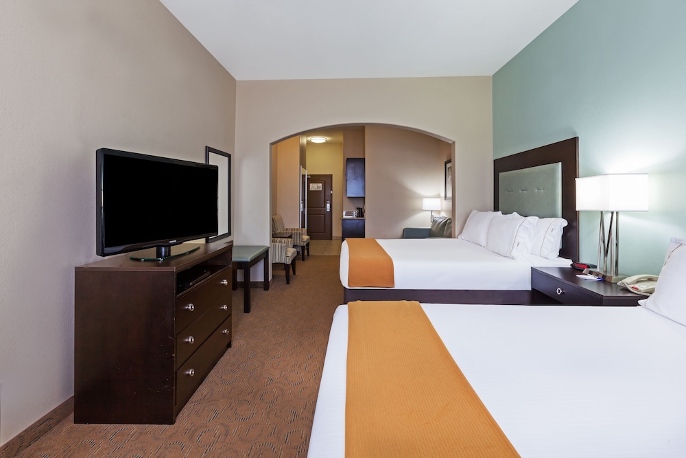 Suite, 2 Queen Beds - Photo 5