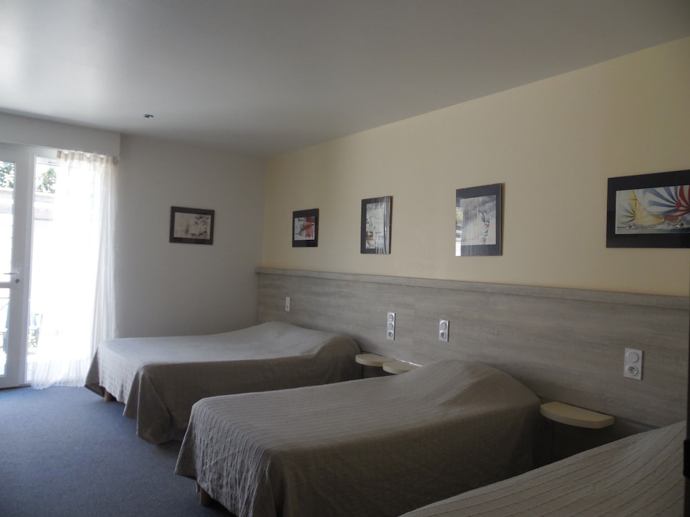 Standard Quadruple Room photo 3