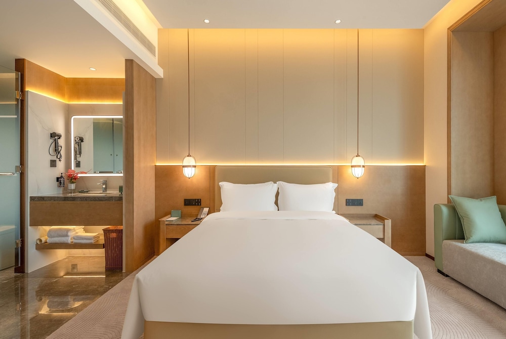 Deluxe Room, 1 King Bed, Non Smoking