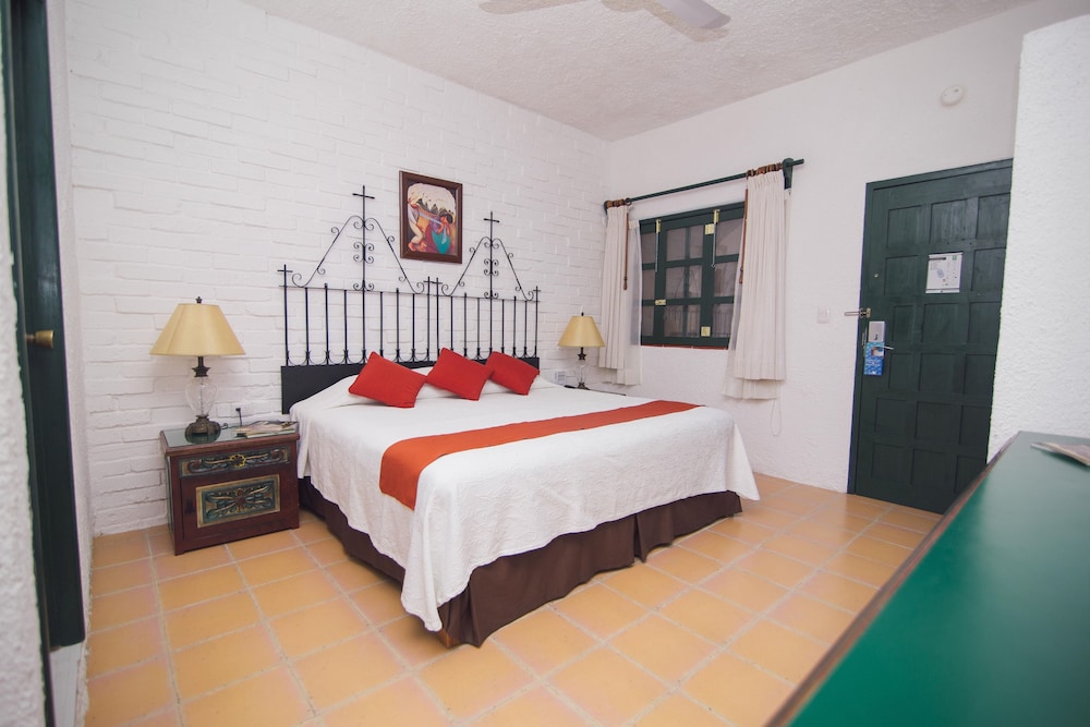 Standard Room, 1 King Bed photo 1