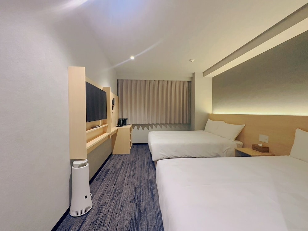 Deluxe Twin Room photo 3