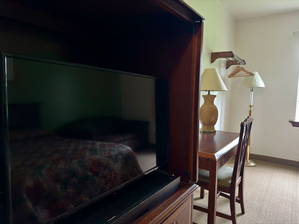 Room, 1 King Bed, Non Smoking - Photo 19