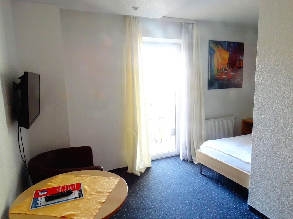 Business Single Room, 1 Twin Bed photo 3