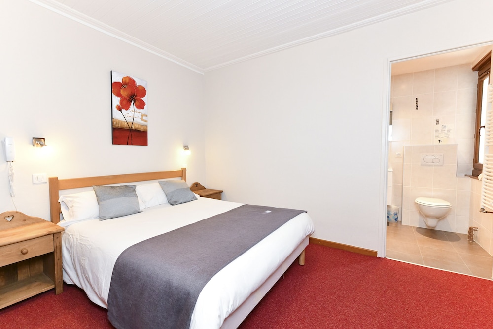 Connecting rooms