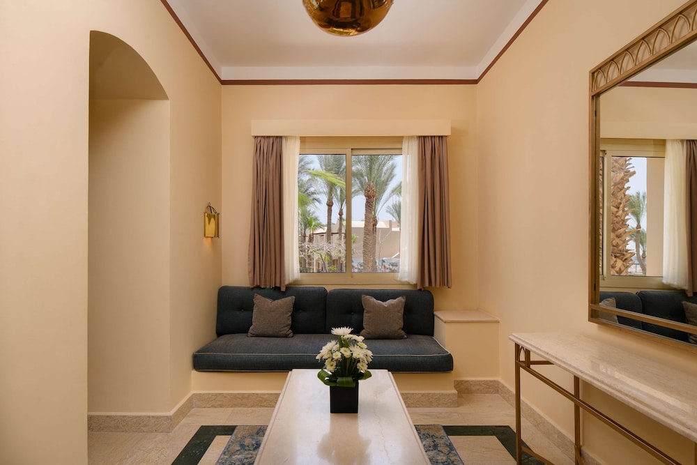 Junior Suite,Garden View
