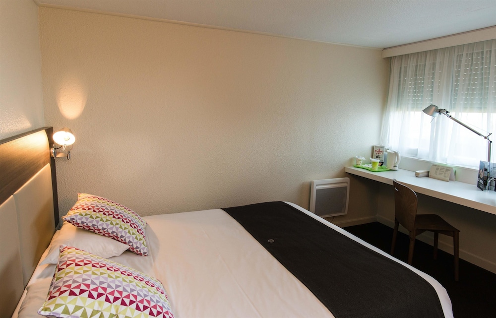 Standard Room, 1 Double Bed (Junior Bed up to 10 years) - Photo 8