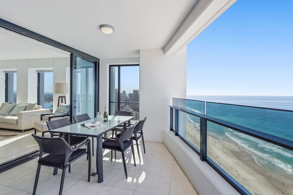 Luxury Spa Apartment, 3 Bedrooms, 2 Bathrooms, Ocean View photo 2