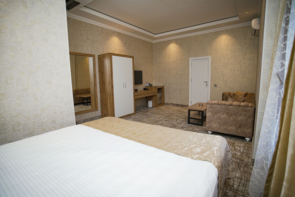 Deluxe Double Room photo 3