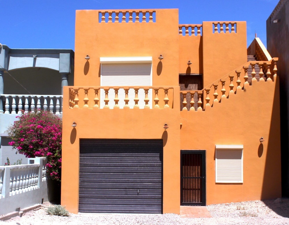 House, Multiple Beds, Balcony (Casa Arco Iris)