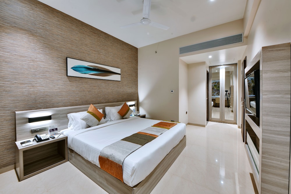 Executive Suite photo 2