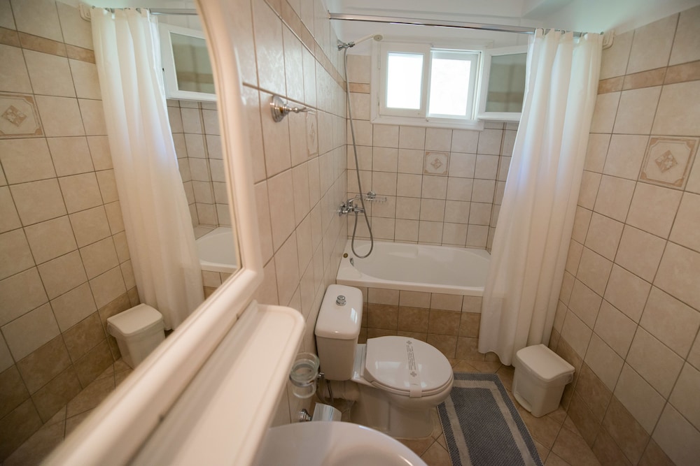 Standard Triple Room, Mountain View photo 2