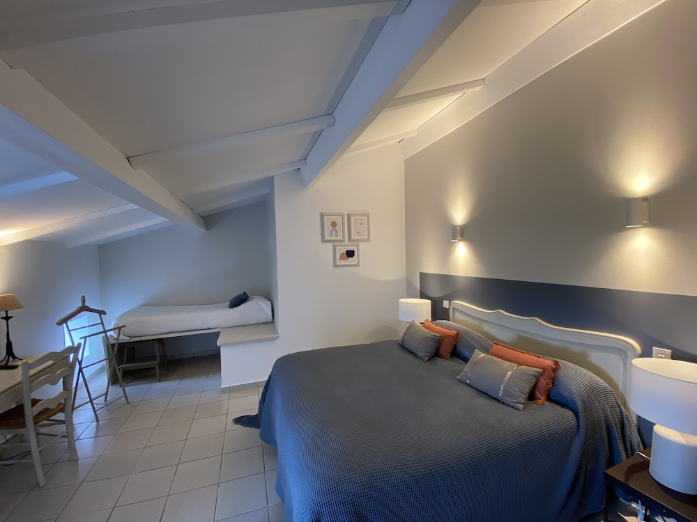 Classic Room - Photo 7