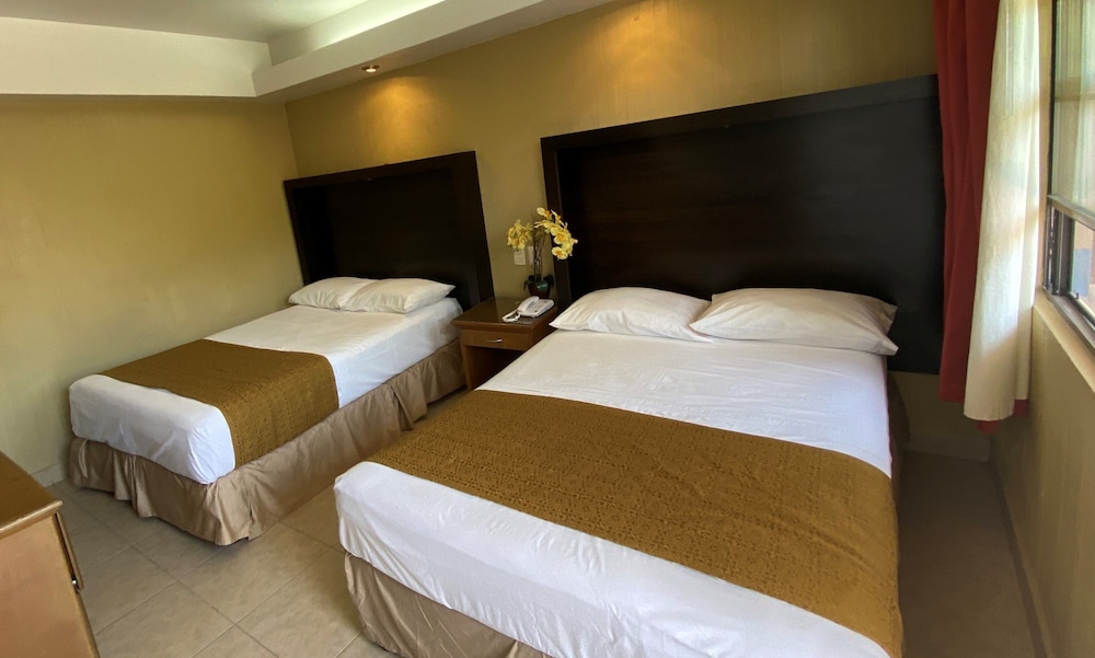 Standard Double Room, 2 Double Beds photo 3