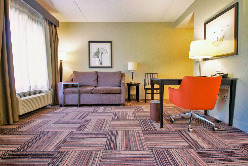 Suite, 2 Queen Beds, Accessible, Bathtub (Mobility & Hearing) - Photo 1