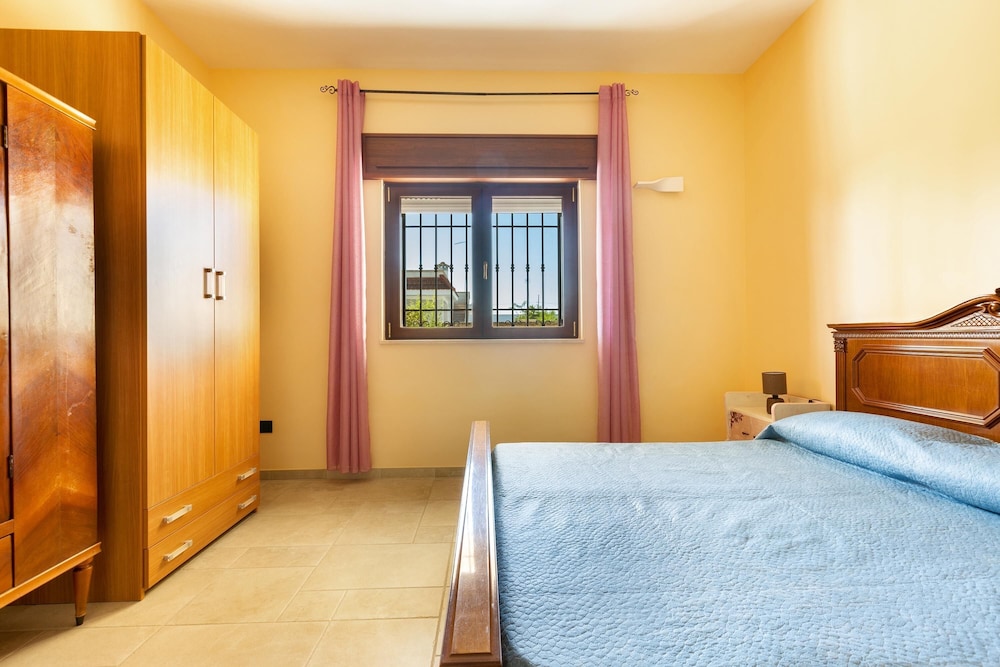 Villa photo 1