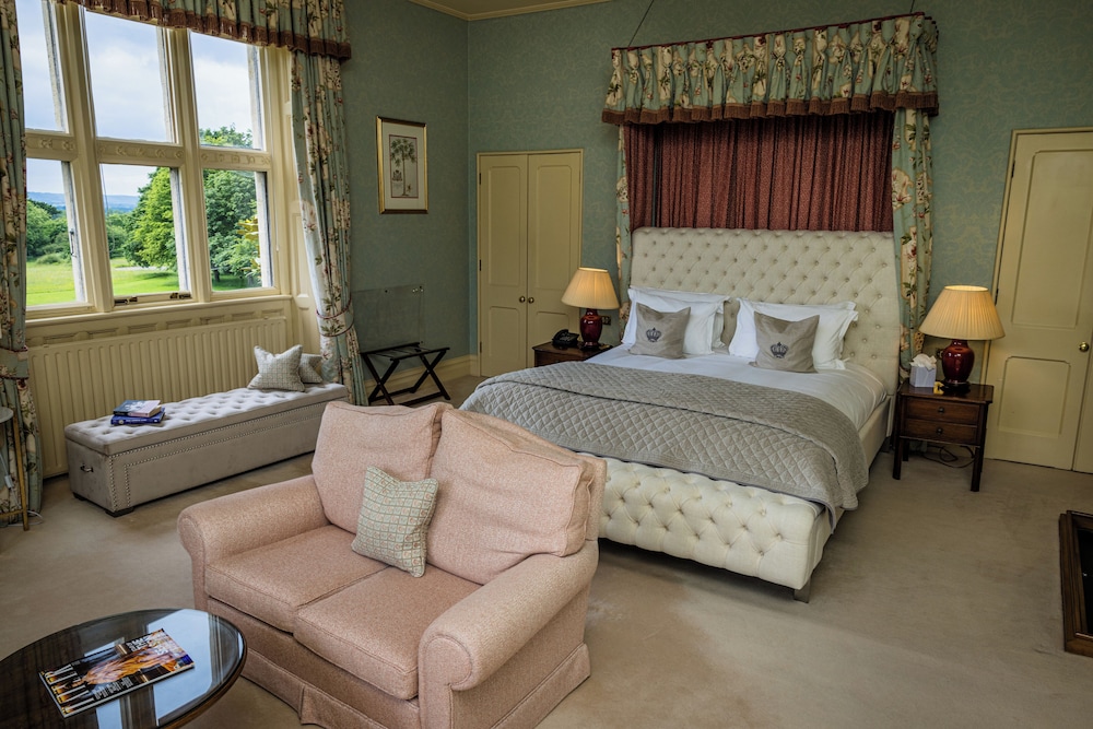 Luxury Suite photo 2