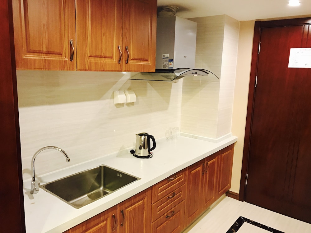 Basic Double Room, 1 King Bed photo 2
