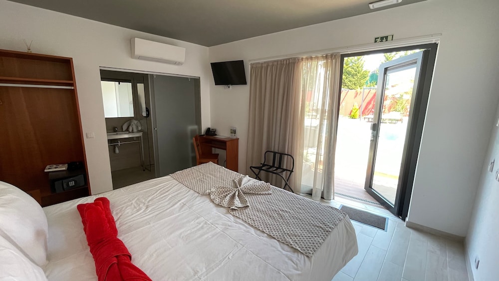 Double Room, Pool View