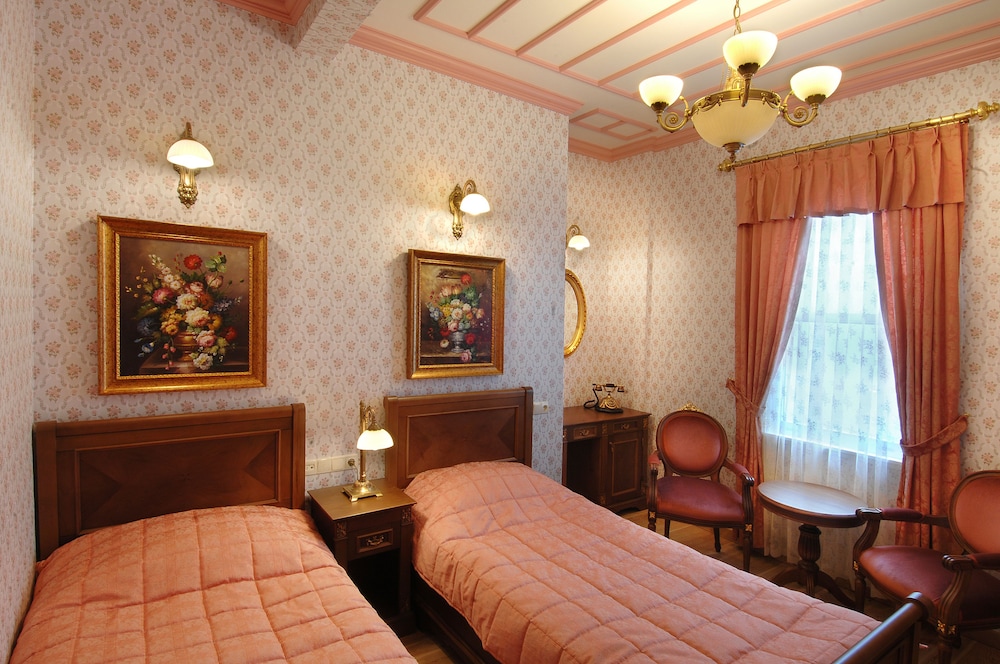 Standard Double Room photo 3