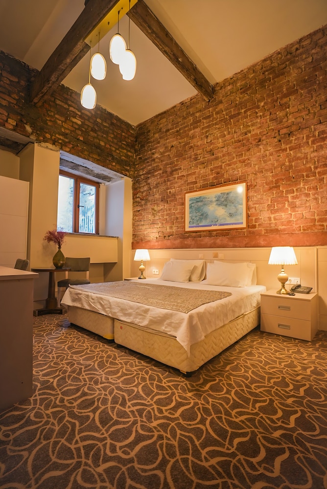 Junior Double Room, 1 Queen Bed, Non Smoking photo 1