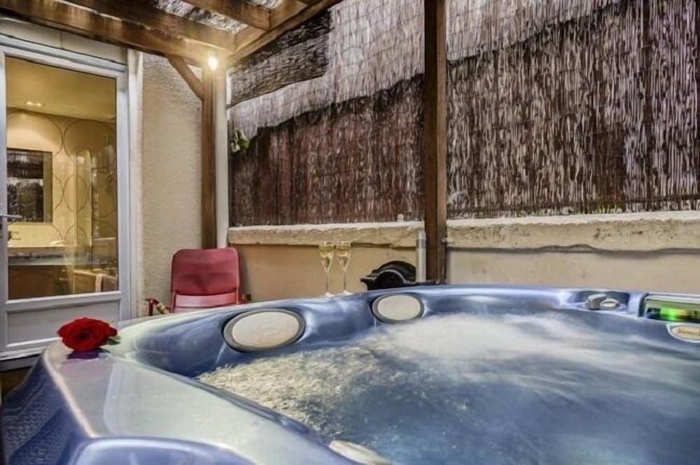 Suite Jaccuzzi photo 2