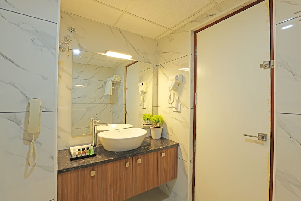 Deluxe Double Room, 1 Bedroom - Photo 5