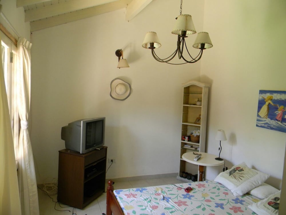 House, 2 Bedrooms photo 1