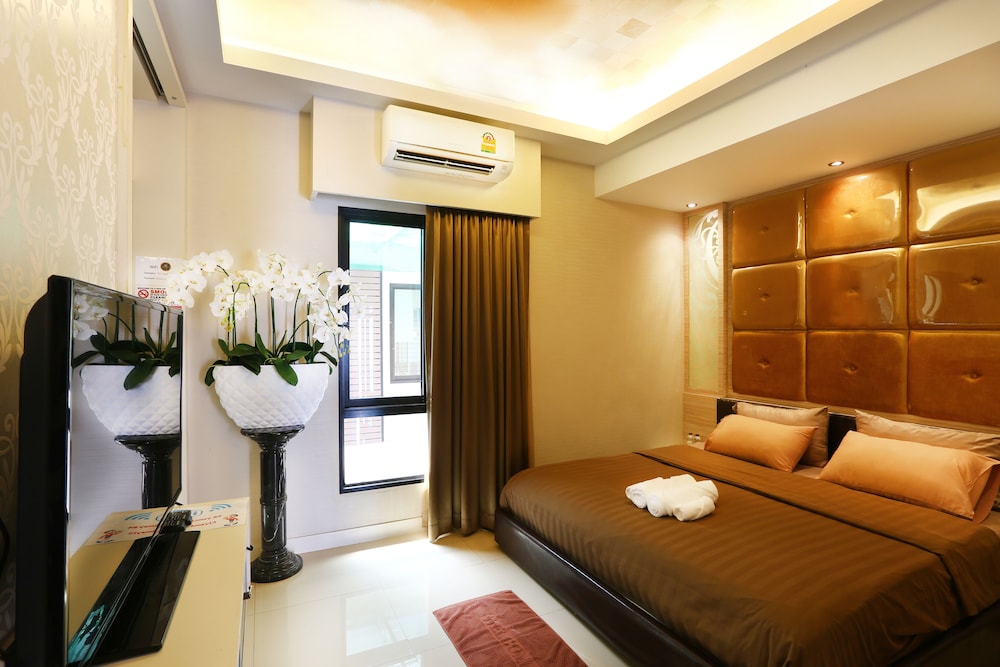 Premier Room