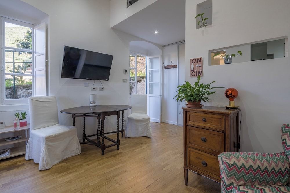 Apartment, Patio