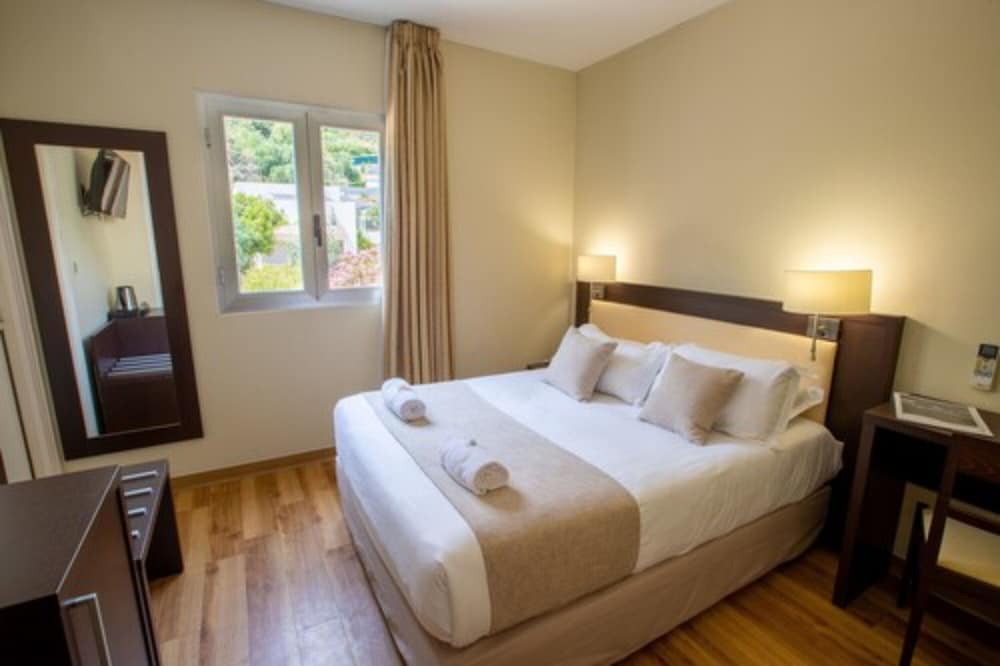 Standard Double Room, Mountainside photo 1