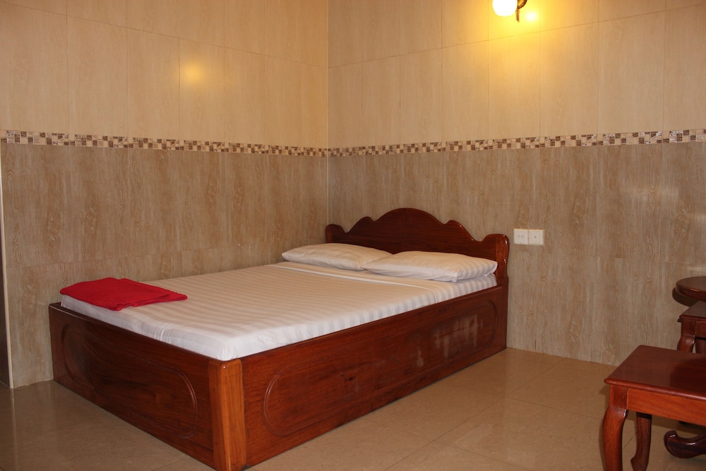 Double Room (Fan)