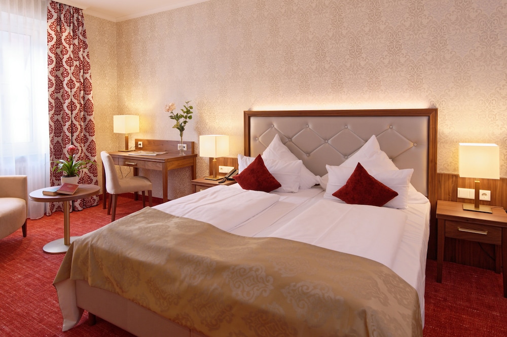 Grand Double Room, 1 Double or 2 Twin Beds, Courtyard View photo 1