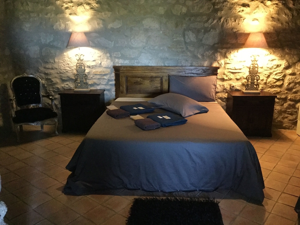 Triple Room, Hill View (Marlon Brando)
