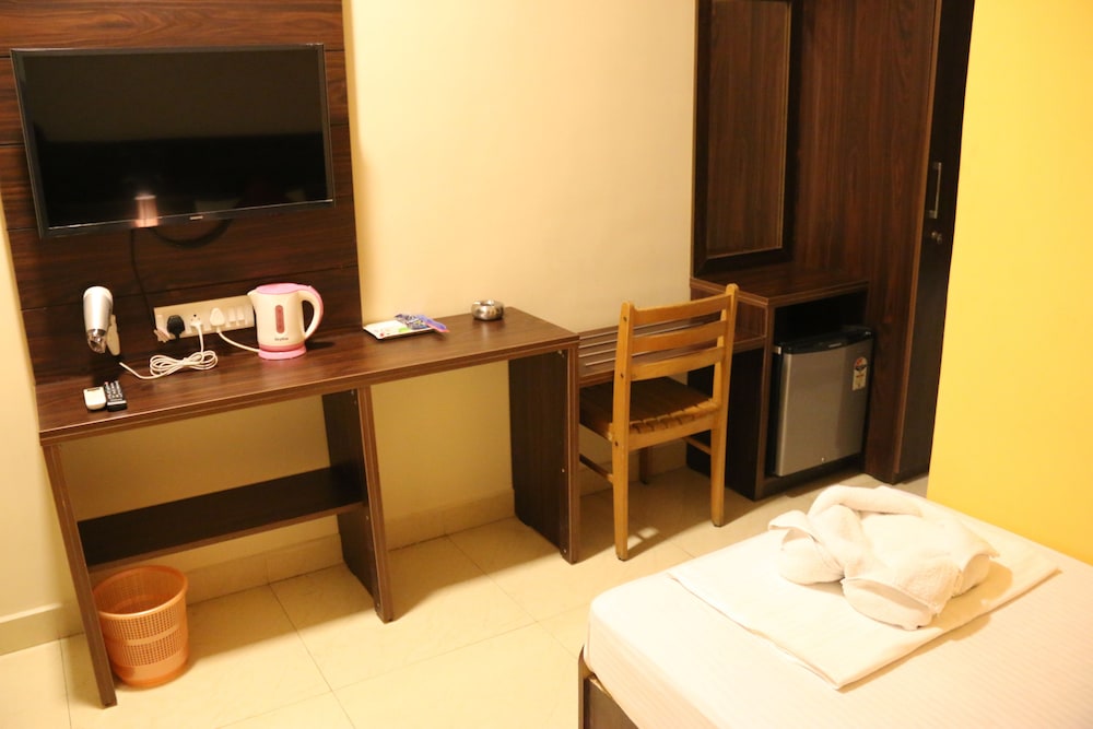 Deluxe Double or Twin Room photo 2