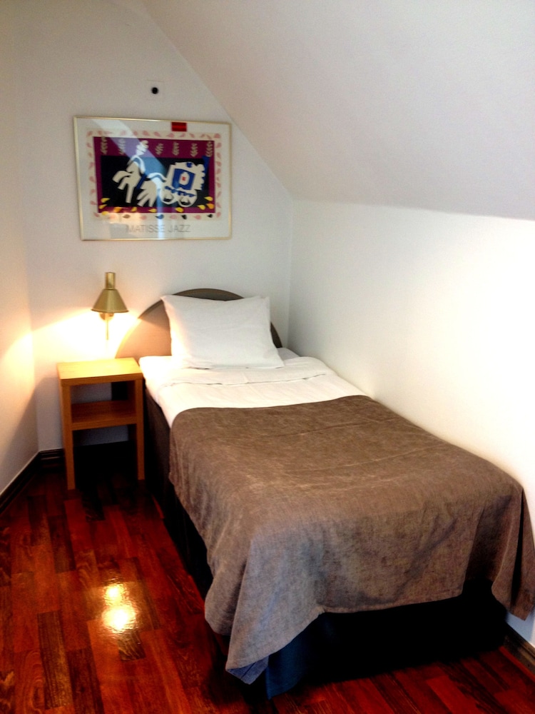 Small Single Room