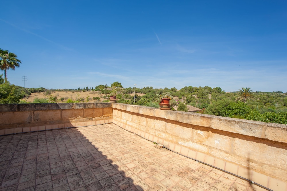 Villa photo 3