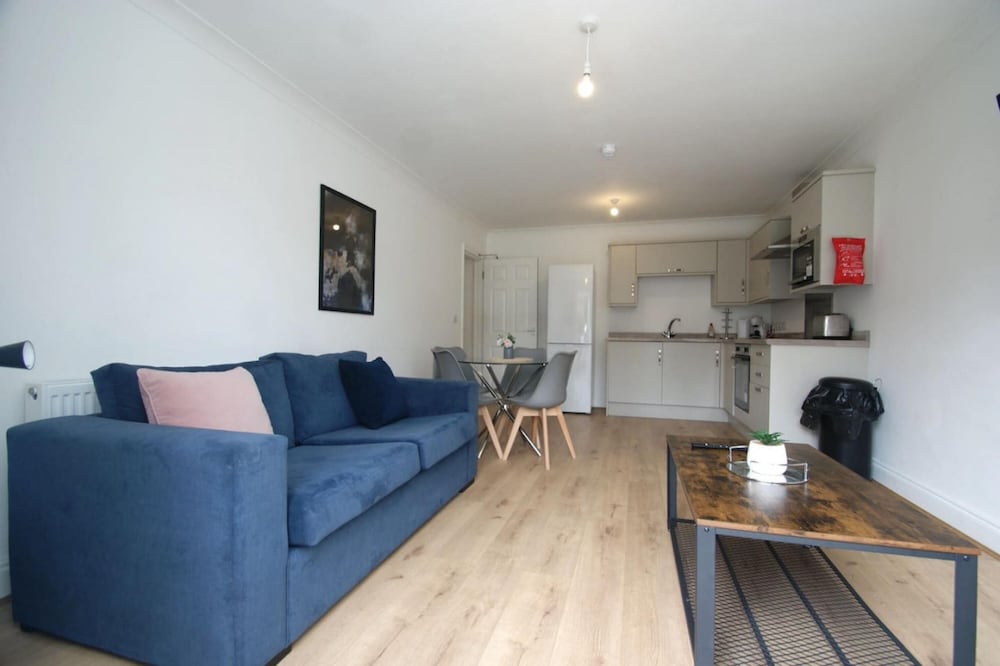 Apartment photo 2