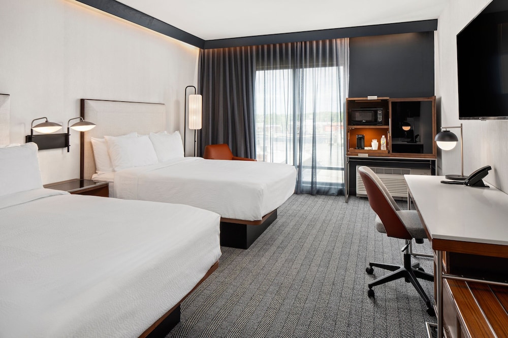 Classic Room, 2 Queen Beds photo 1