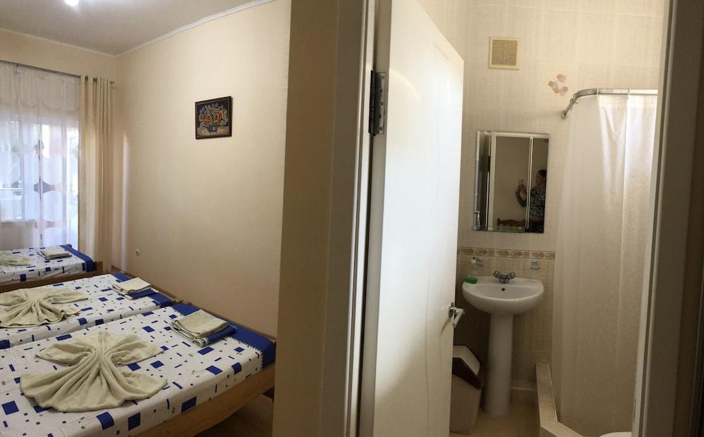 Standard Triple Room photo 3